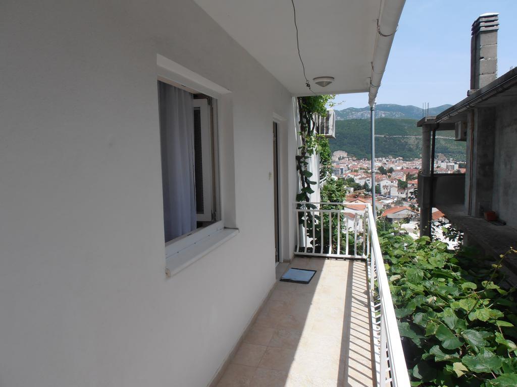 Apartmani Zeljko Vujovic Budva Bagian luar foto