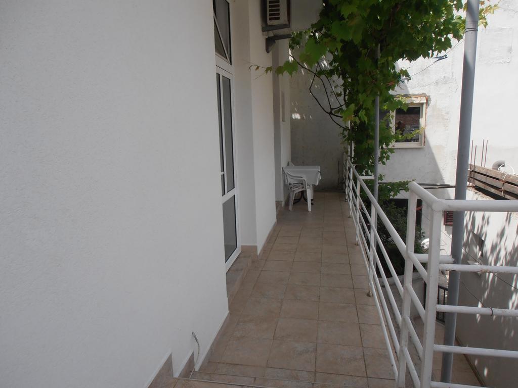 Apartmani Zeljko Vujovic Budva Bagian luar foto