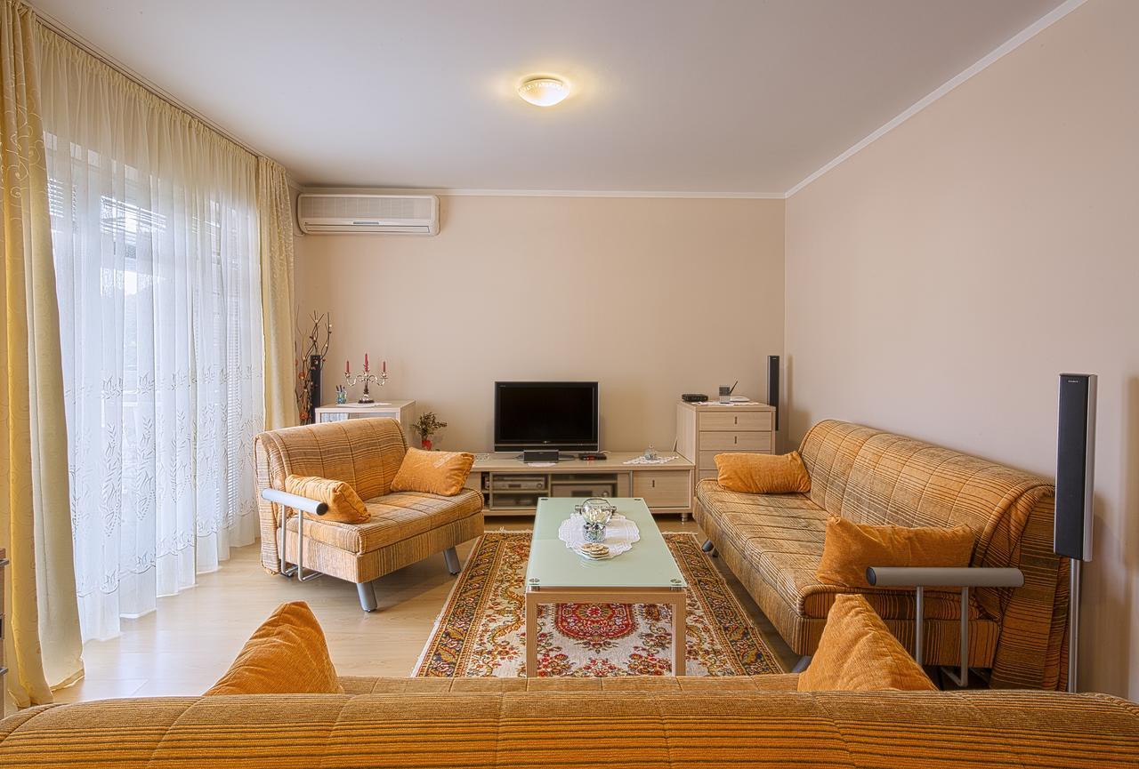 Apartmani Zeljko Vujovic Budva Bagian luar foto