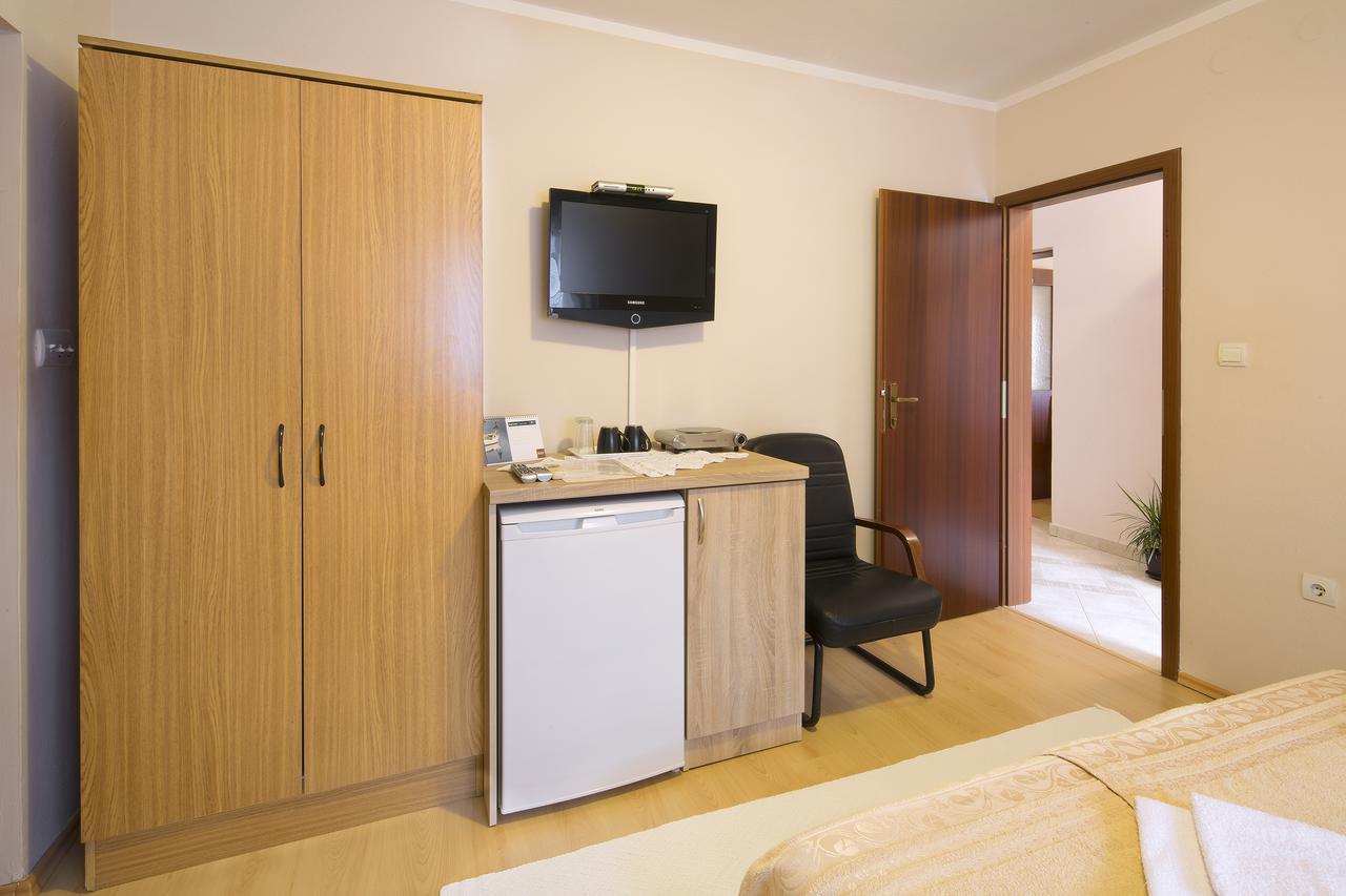 Apartmani Zeljko Vujovic Budva Bagian luar foto