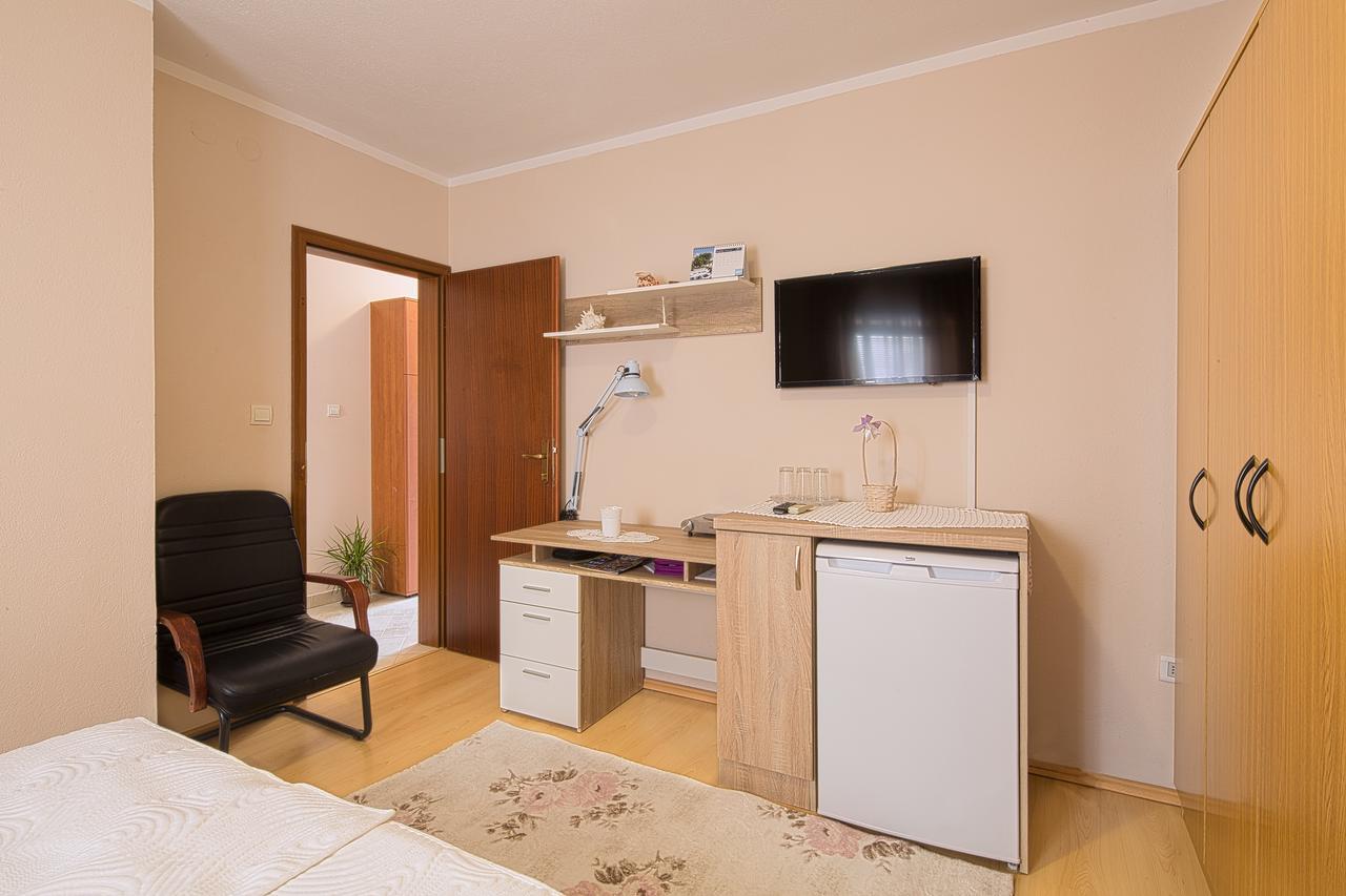 Apartmani Zeljko Vujovic Budva Bagian luar foto