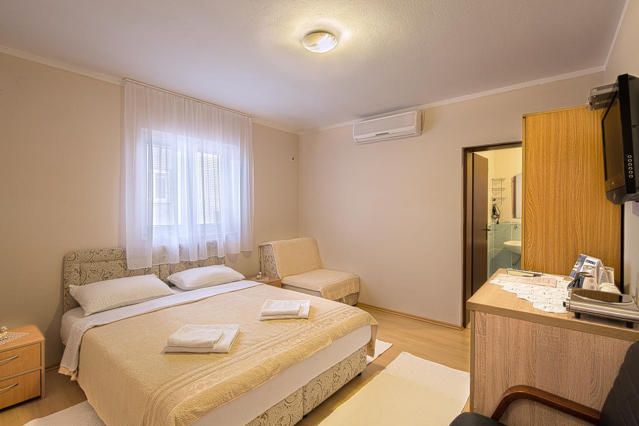 Apartmani Zeljko Vujovic Budva Bagian luar foto